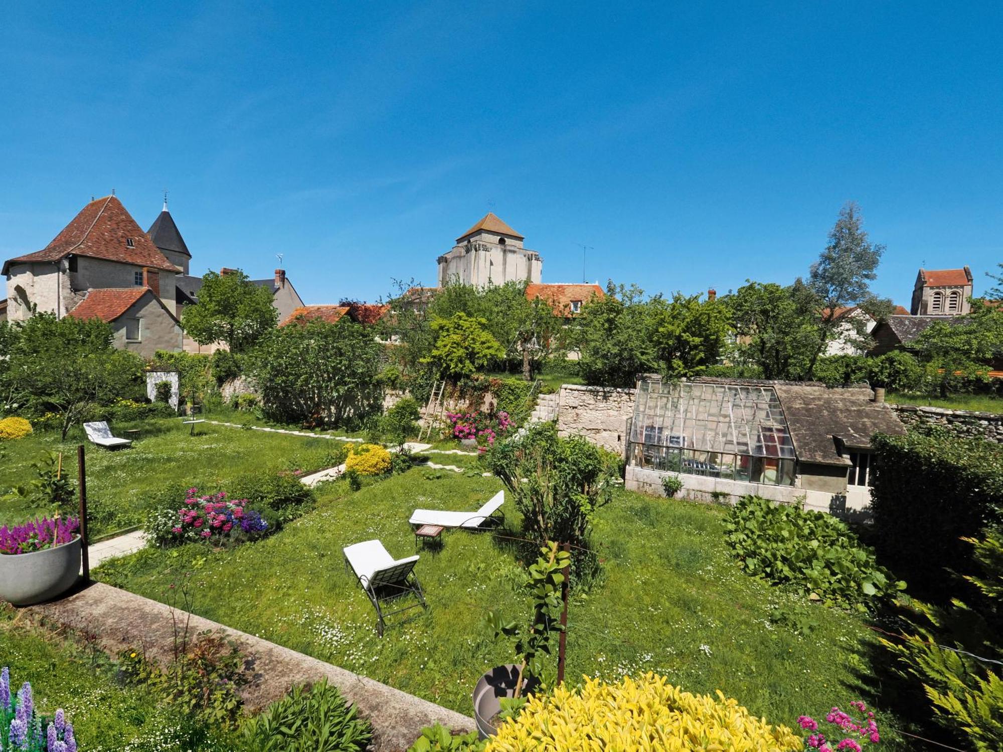 Le Jardin Des Lys - Chambre D'Hote Ou Appartement La Roche-Posay Exterior photo